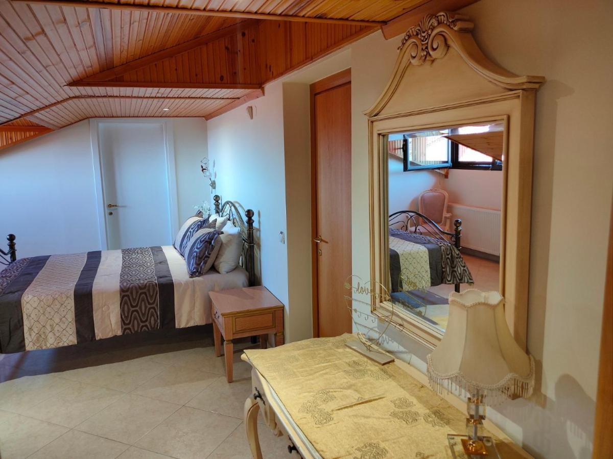 Vesta Appartement Thessaloniki Buitenkant foto